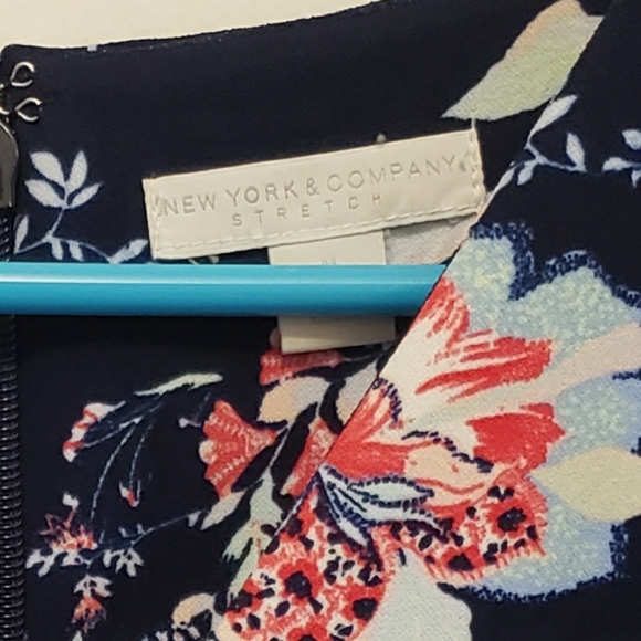 New York and Co Navy Blue Flower Spring Easter Dress, Women's Size Medium - Picture 3 of 3